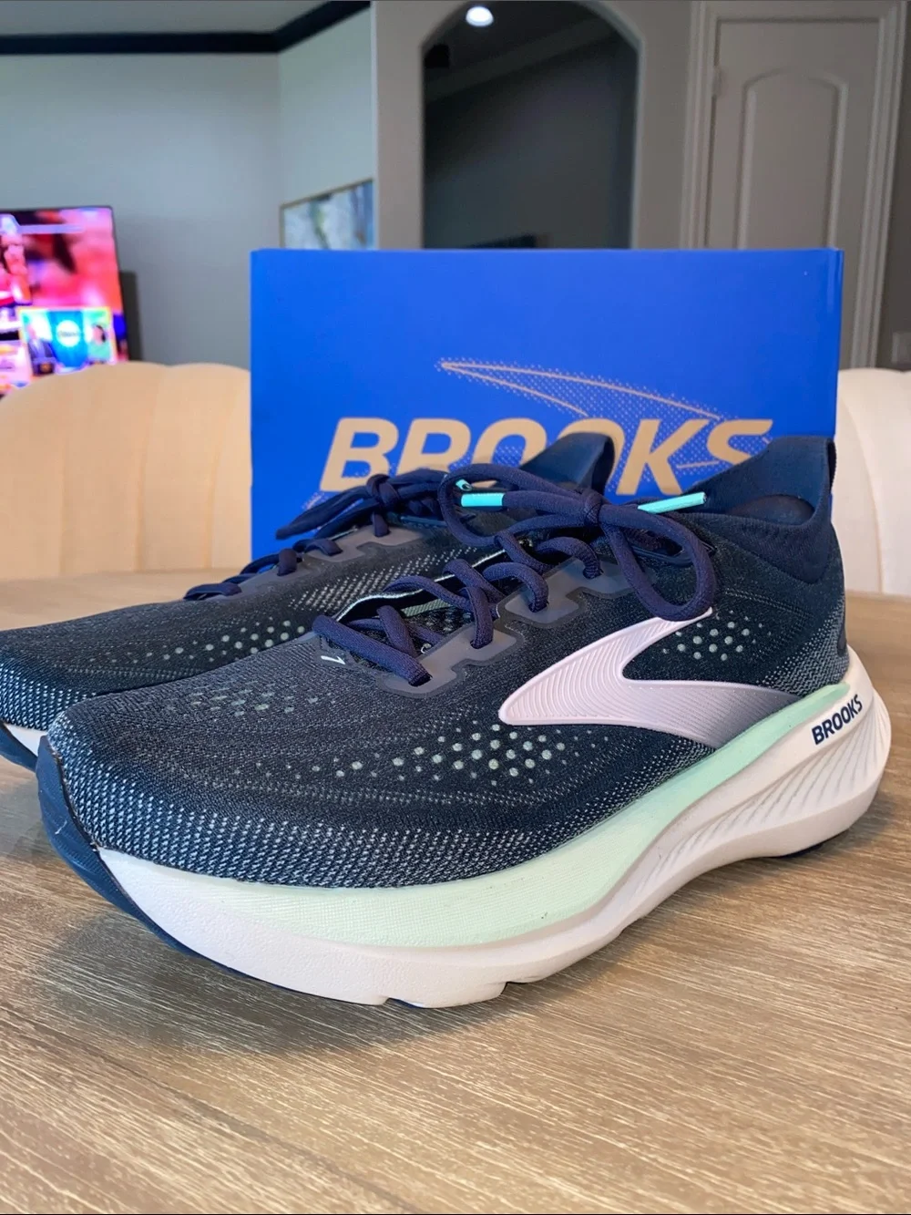 Brooks Glycerin 23, Women’s 8.5 Wide